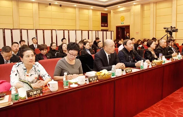 14huang3.webp.jpg